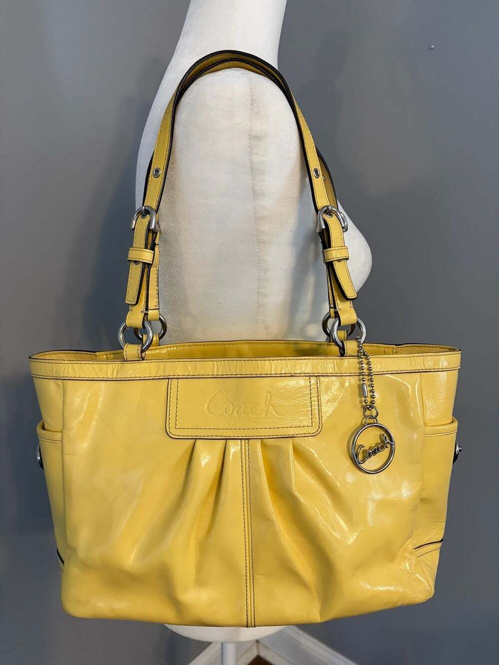 Coach 2010 Yellow Patent Leather Pleated Tote Shoulder Bag Silver Hardwar